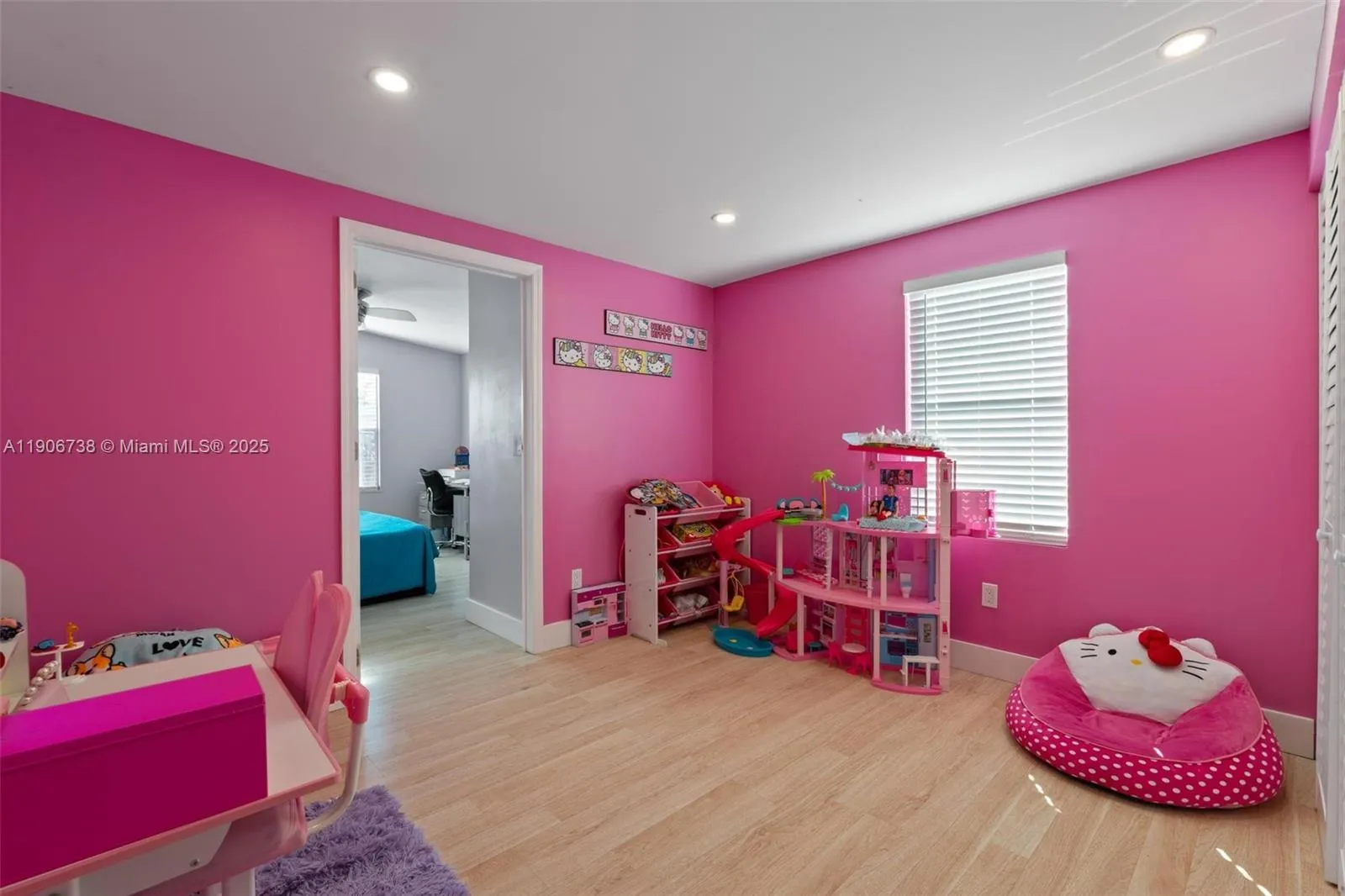 5305 Nw 202 Terr, Hialeah Gardens, Florida 33035, Miami Gardens, Florida 33055, 3 Bedrooms Bedrooms, ,2 BathroomsBathrooms,Residential,For Sale,5305 Nw 202 Terr, Hialeah Gardens, Florida 33035,A11906738