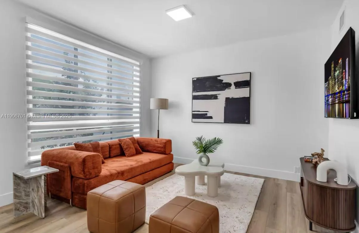 Miami, Florida 33125, 2 Bedrooms Bedrooms, ,2 BathroomsBathrooms,Residential Lease,For Rent,A11906701