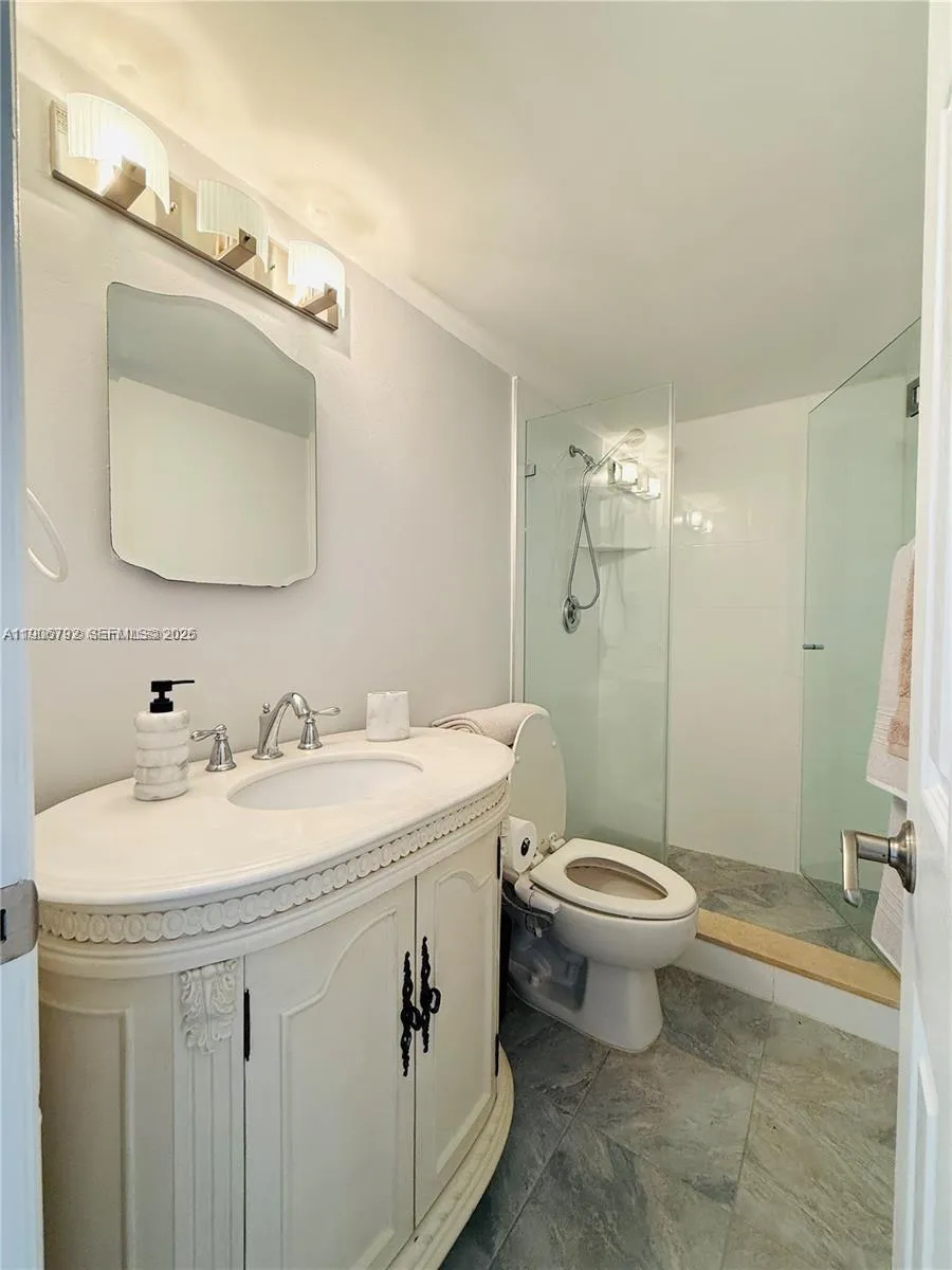 2101 S Ocean Dr 1902, Hollywood, Florida 33019, Hollywood, Florida 33019, 1 Bedroom Bedrooms, ,2 BathroomsBathrooms,Residential,For Sale,2101 S Ocean Dr 1902, Hollywood, Florida 33019,A11906792