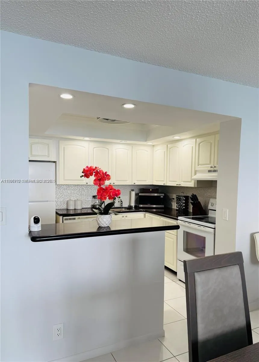 2101 S Ocean Dr 1902, Hollywood, Florida 33019, Hollywood, Florida 33019, 1 Bedroom Bedrooms, ,2 BathroomsBathrooms,Residential,For Sale,2101 S Ocean Dr 1902, Hollywood, Florida 33019,A11906792