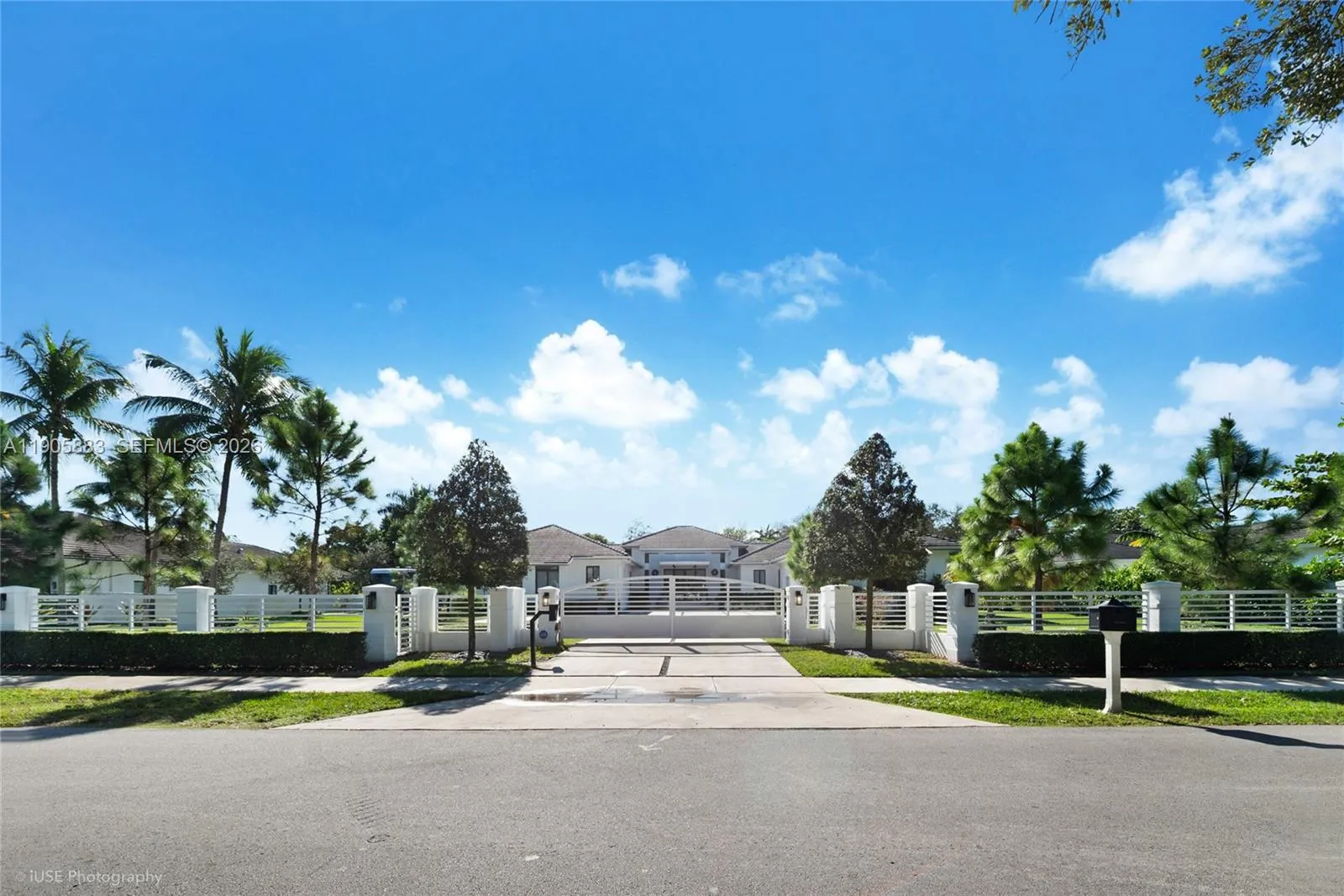 7830 Sw 117th St, Pinecrest, Florida 33156, Pinecrest, Florida 33156, 6 Bedrooms Bedrooms, ,8 BathroomsBathrooms,Residential,For Sale,7830 Sw 117th St, Pinecrest, Florida 33156,A11905883