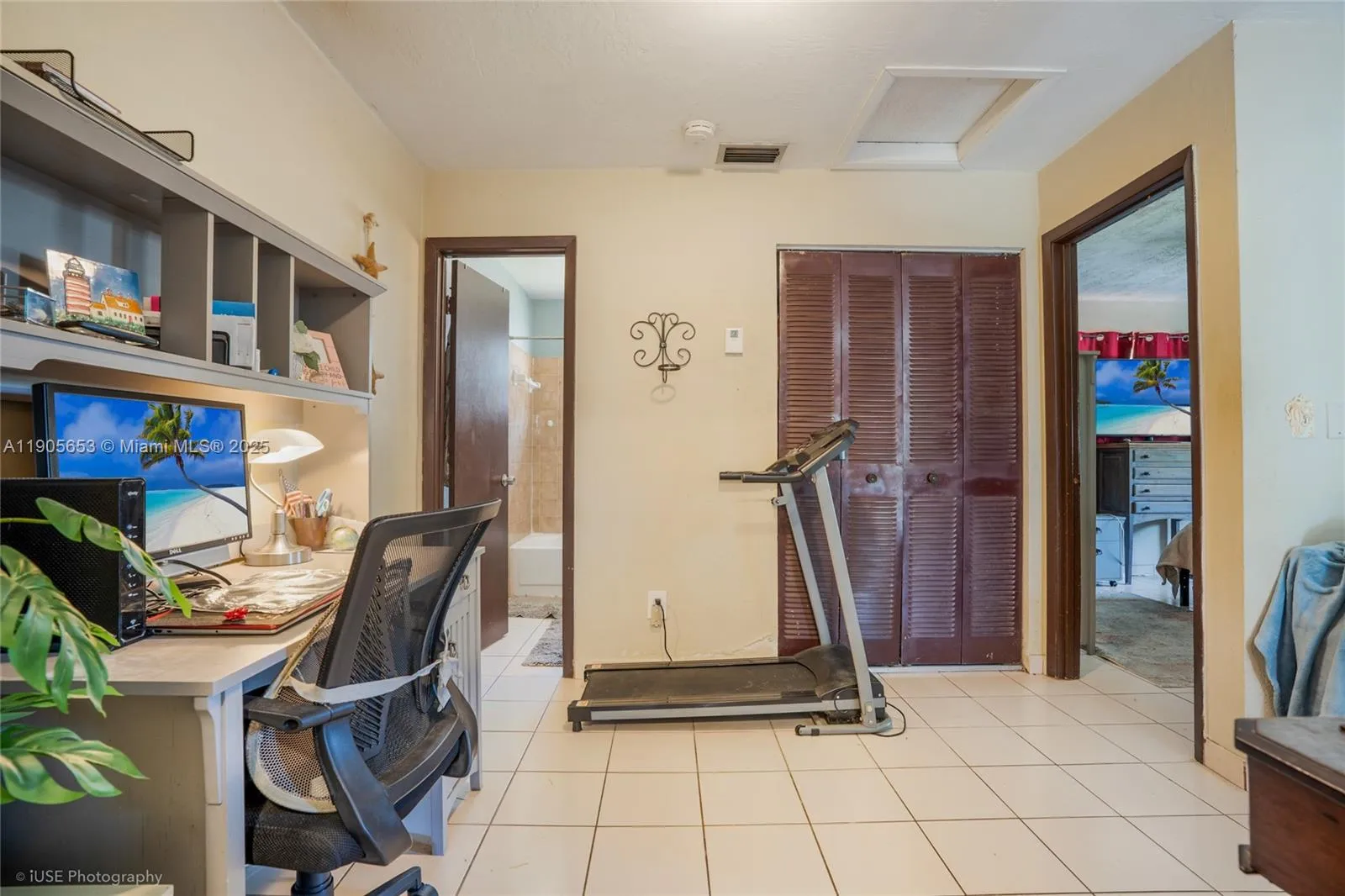 1734 N 16th Ct, Hollywood, Florida 33020, Hollywood, Florida 33020, ,Residential Income,For Sale,1734 N 16th Ct, Hollywood, Florida 33020,A11905653