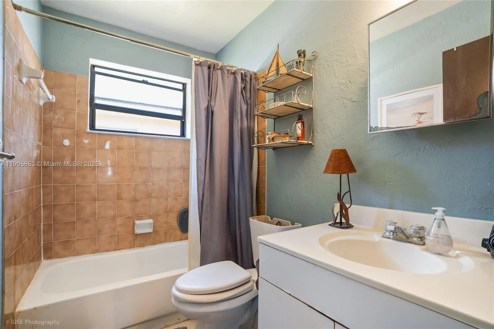 1734 N 16th Ct, Hollywood, Florida 33020, Hollywood, Florida 33020, ,Residential Income,For Sale,1734 N 16th Ct, Hollywood, Florida 33020,A11905653
