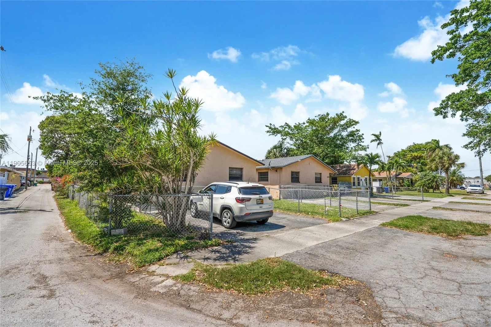 1734 N 16th Ct, Hollywood, Florida 33020, Hollywood, Florida 33020, ,Residential Income,For Sale,1734 N 16th Ct, Hollywood, Florida 33020,A11905653