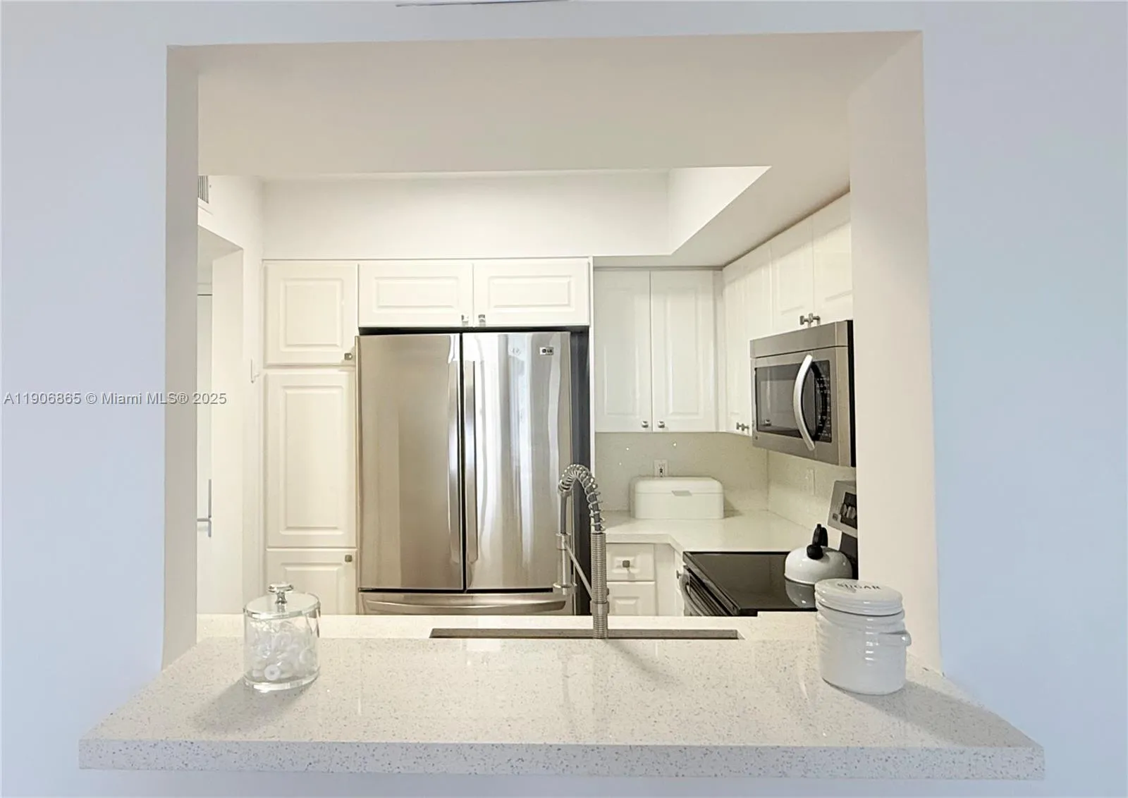 1800 Sunset Harbour Dr 2005, Miami Beach, Florida, Miami Beach, Florida 33139, 1 Bedroom Bedrooms, ,1 BathroomBathrooms,Residential,For Sale,1800 Sunset Harbour Dr 2005, Miami Beach, Florida ,A11906865