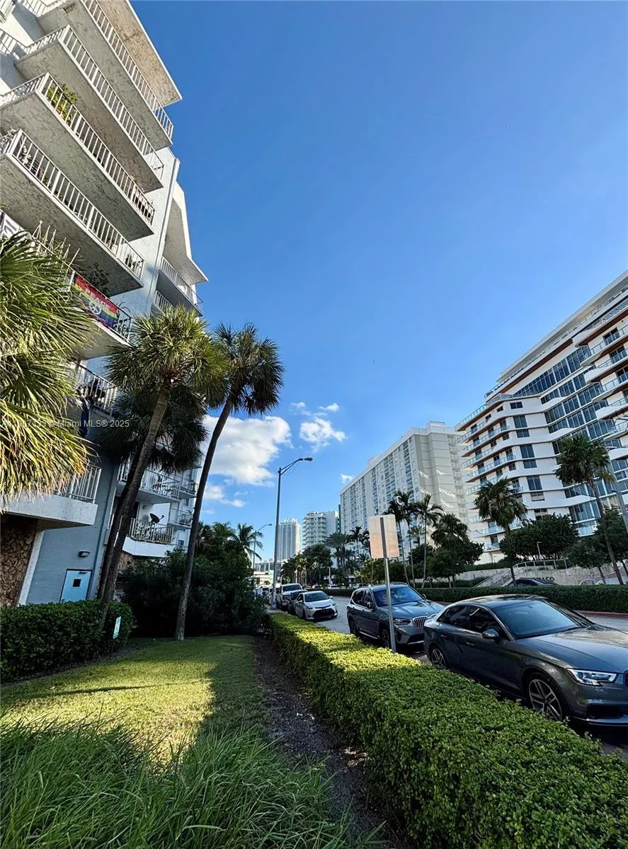 6801 Indian Creek Dr 402, Miami Beach, Florida 331, Miami Beach, Florida 33141, 1 Bedroom Bedrooms, ,1 BathroomBathrooms,Residential,For Sale,6801 Indian Creek Dr 402, Miami Beach, Florida 331,A11907133 6801 Indian Creek Dr 402, Miami Beach, Florida 331, Miami Beach, Florida 33141, 1 Bedroom Bedrooms, ,1 BathroomBathrooms,Residential,For Sale,6801 Indian Creek Dr 402, Miami Beach, Florida 331,A11907133