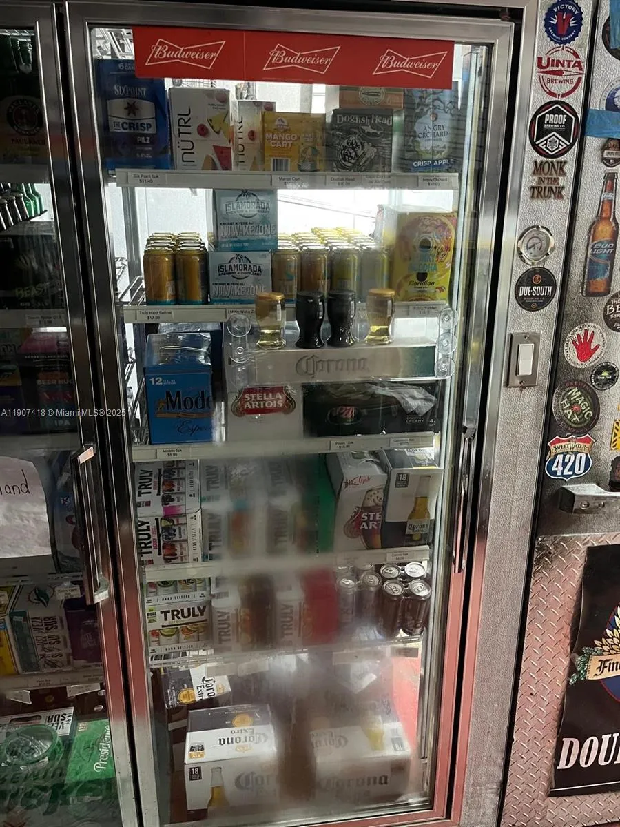 6827 Stirling, Davie, Florida 33314, Davie, Florida 33314, ,Business Opportunity,For Sale,6827 Stirling, Davie, Florida 33314,A11907418