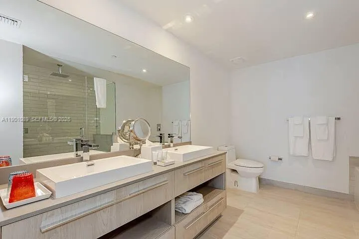 4010 S Ocean Dr R1709, Hollywood, Florida 33019, Hollywood, Florida 33019, 2 Bedrooms Bedrooms, ,2 BathroomsBathrooms,Residential,For Sale,4010 S Ocean Dr R1709, Hollywood, Florida 33019,A11901089