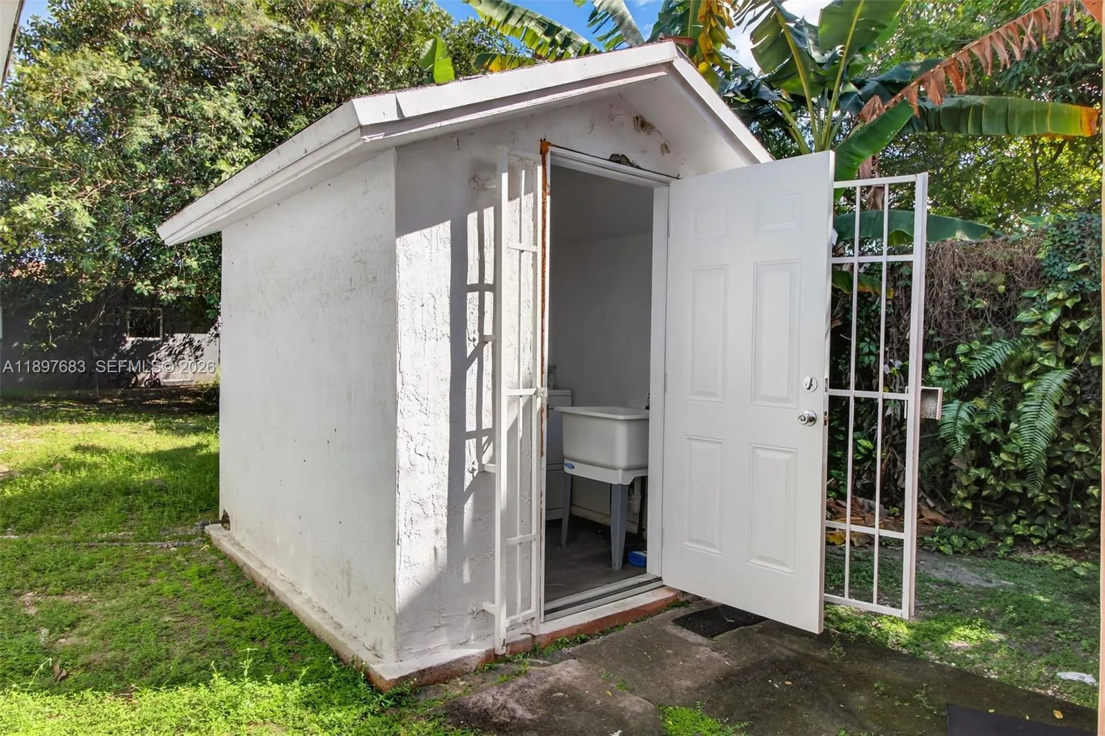 1864 Nw 28th St, Miami, Florida 33142, Miami, Florida 33142, ,Commercial Sale,For Sale,1864 Nw 28th St, Miami, Florida 33142,A11897683