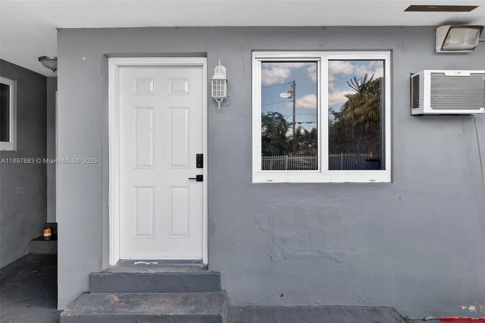 1864 Nw 28th St, Miami, Florida 33142, Miami, Florida 33142, ,Commercial Sale,For Sale,1864 Nw 28th St, Miami, Florida 33142,A11897683