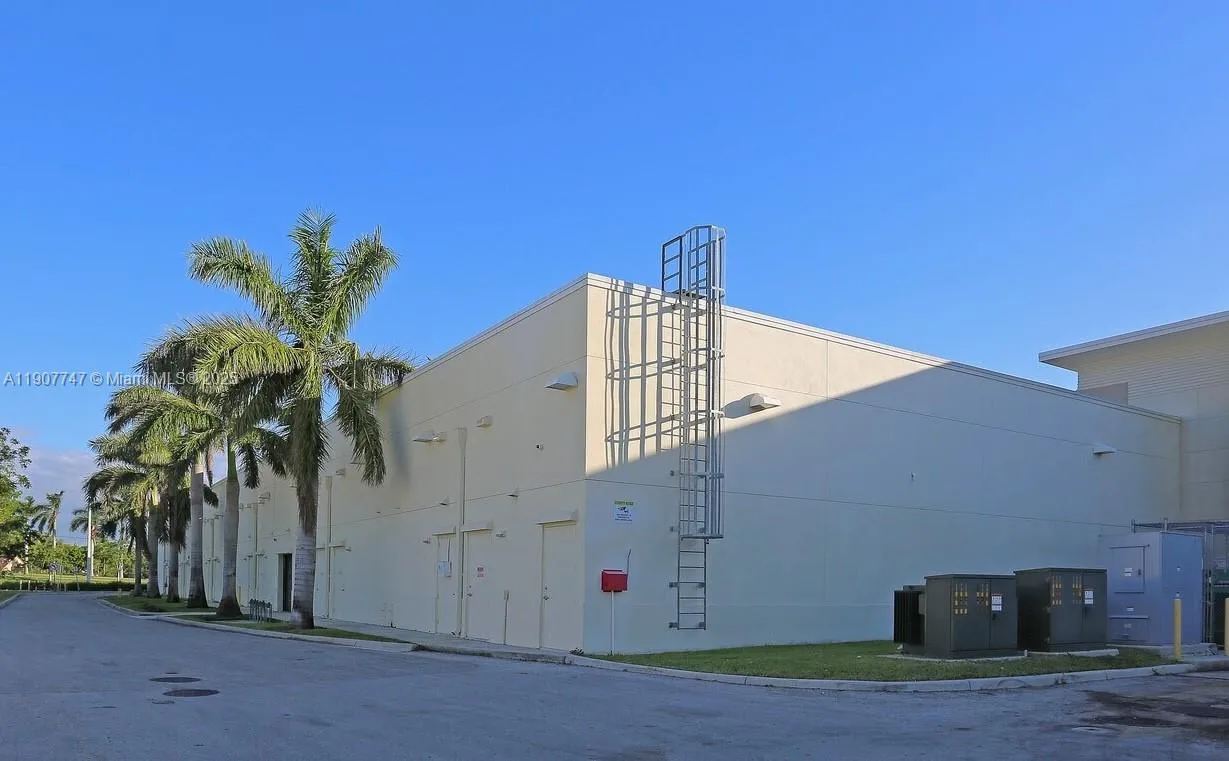 11700 Sw 104th St, Miami, Florida 33186, Miami, Florida 33186, ,Commercial Lease,For Rent,11700 Sw 104th St, Miami, Florida 33186,A11907747