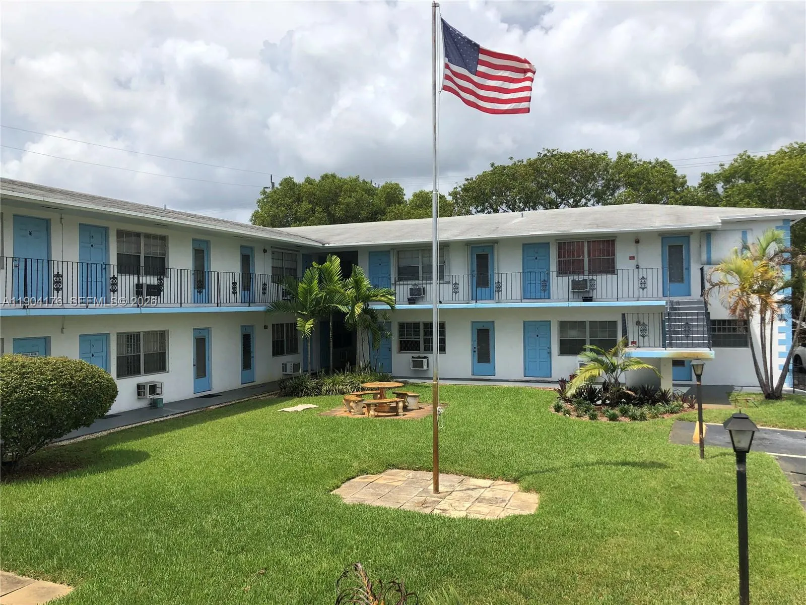 1836 Arthur St 20, Hollywood, Florida 33020, Hollywood, Florida 33020, 1 Bedroom Bedrooms, ,1 BathroomBathrooms,Residential Lease,For Rent,1836 Arthur St 20, Hollywood, Florida 33020,A11904176