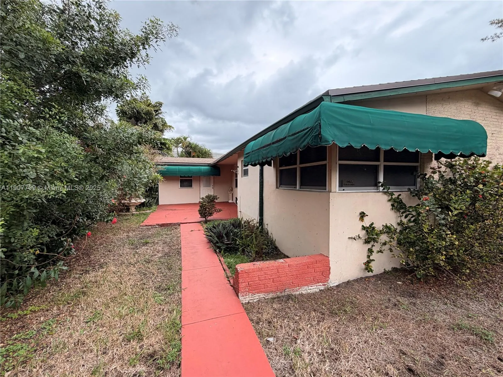 1411 Grant St, Hollywood, Florida 33020, Hollywood, Florida 33020, ,Residential Income,For Sale,1411 Grant St, Hollywood, Florida 33020,A11907799