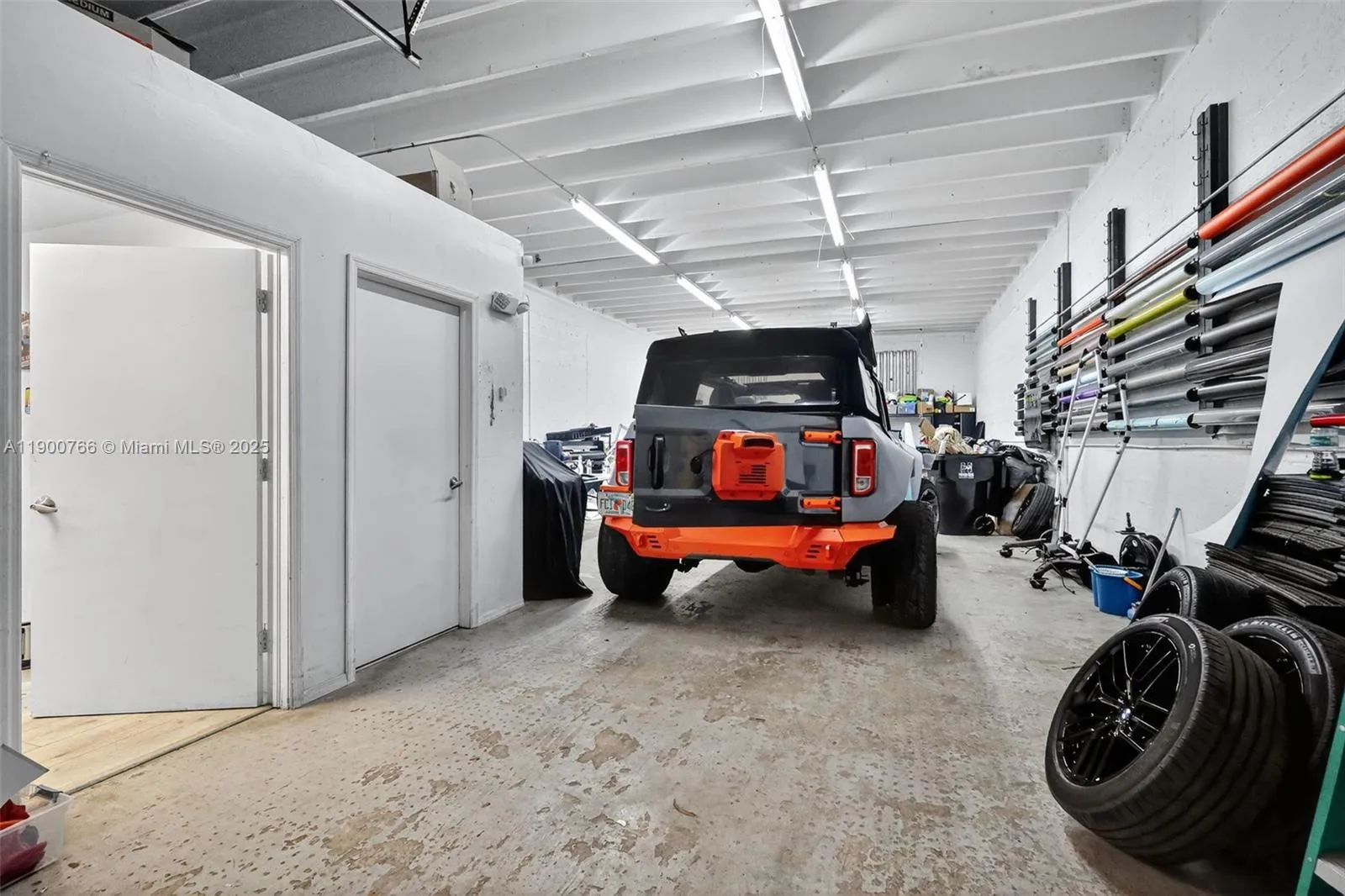 115 Ne 5th St 115, Hallandale Beach, Florida 33009, Hallandale Beach, Florida 33009, ,Commercial Sale,For Sale,115 Ne 5th St 115, Hallandale Beach, Florida 33009,A11900766