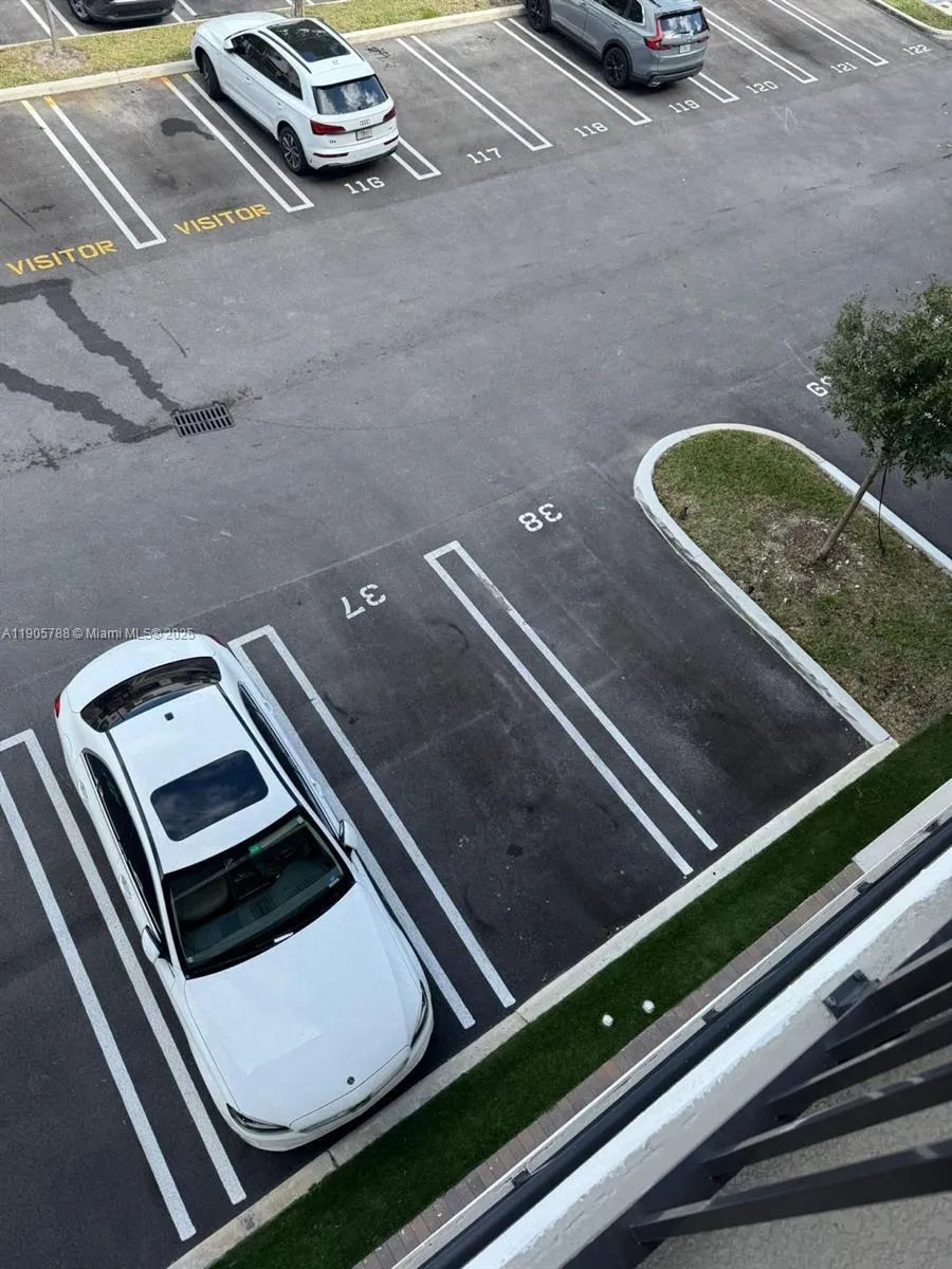 Doral, Florida 33166, 3 Bedrooms Bedrooms, ,2 BathroomsBathrooms,Residential,For Sale,A11905788 Doral, Florida 33166, 3 Bedrooms Bedrooms, ,2 BathroomsBathrooms,Residential,For Sale,A11905788