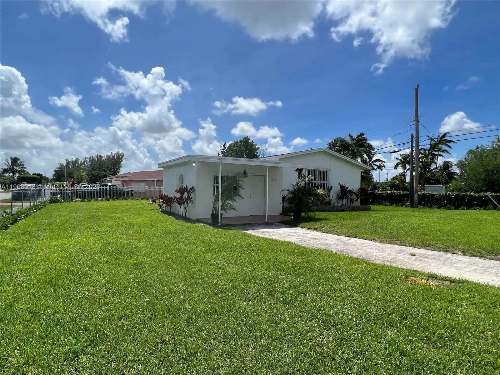 1600 Sw 71st Ct Na, Miami, Florida 33155, Miami, Florida 33155, 3 Bedrooms Bedrooms, ,2 BathroomsBathrooms,Residential Lease,For Rent,1600 Sw 71st Ct Na, Miami, Florida 33155,A11908018