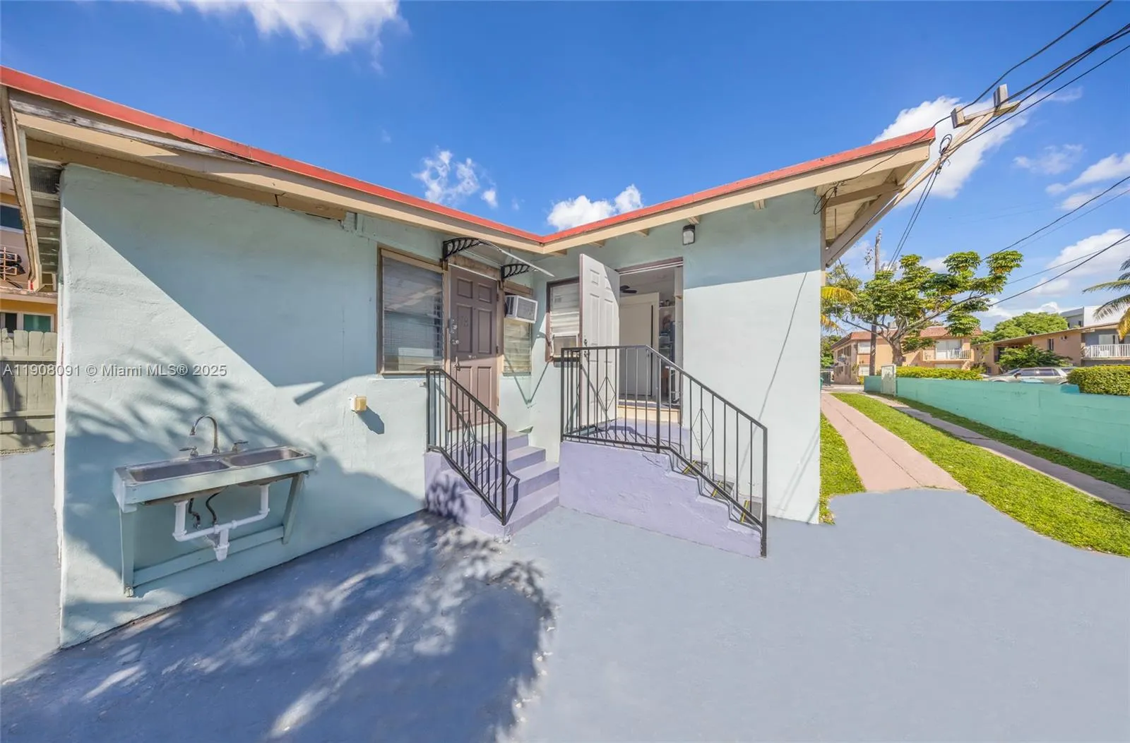 1334 Sw 4th St, Miami, Florida 33135, Miami, Florida 33135, ,Residential Income,For Sale,1334 Sw 4th St, Miami, Florida 33135,A11908091