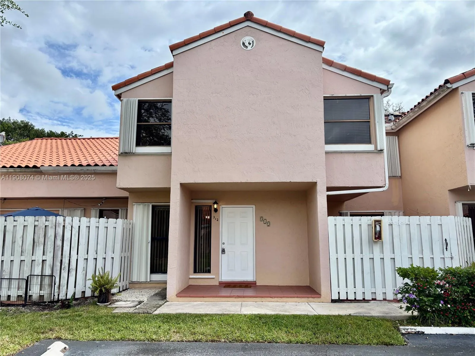 11820 Sw 80th St 312, Miami, Florida 33183, Miami, Florida 33183, 3 Bedrooms Bedrooms, ,2 BathroomsBathrooms,Residential Lease,For Rent,11820 Sw 80th St 312, Miami, Florida 33183,A11908074