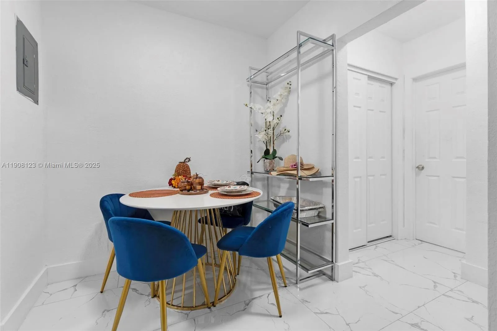 1131 Sw 7th St, Miami, Florida 33130, Miami, Florida 33130, ,Residential Income,For Sale,1131 Sw 7th St, Miami, Florida 33130,A11908123