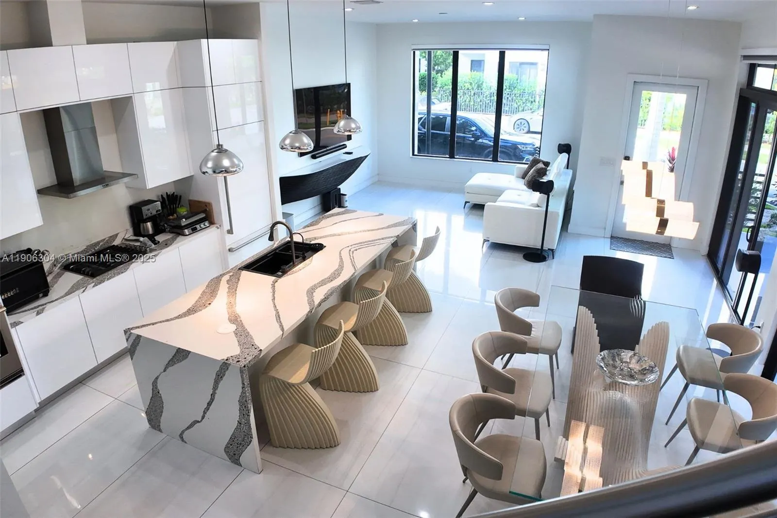 8002 Nw 43rd St, Doral, Florida 33166, Doral, Florida 33166, 4 Bedrooms Bedrooms, 1 Room Rooms,4 BathroomsBathrooms,Residential,For Sale,8002 Nw 43rd St, Doral, Florida 33166,A11906304