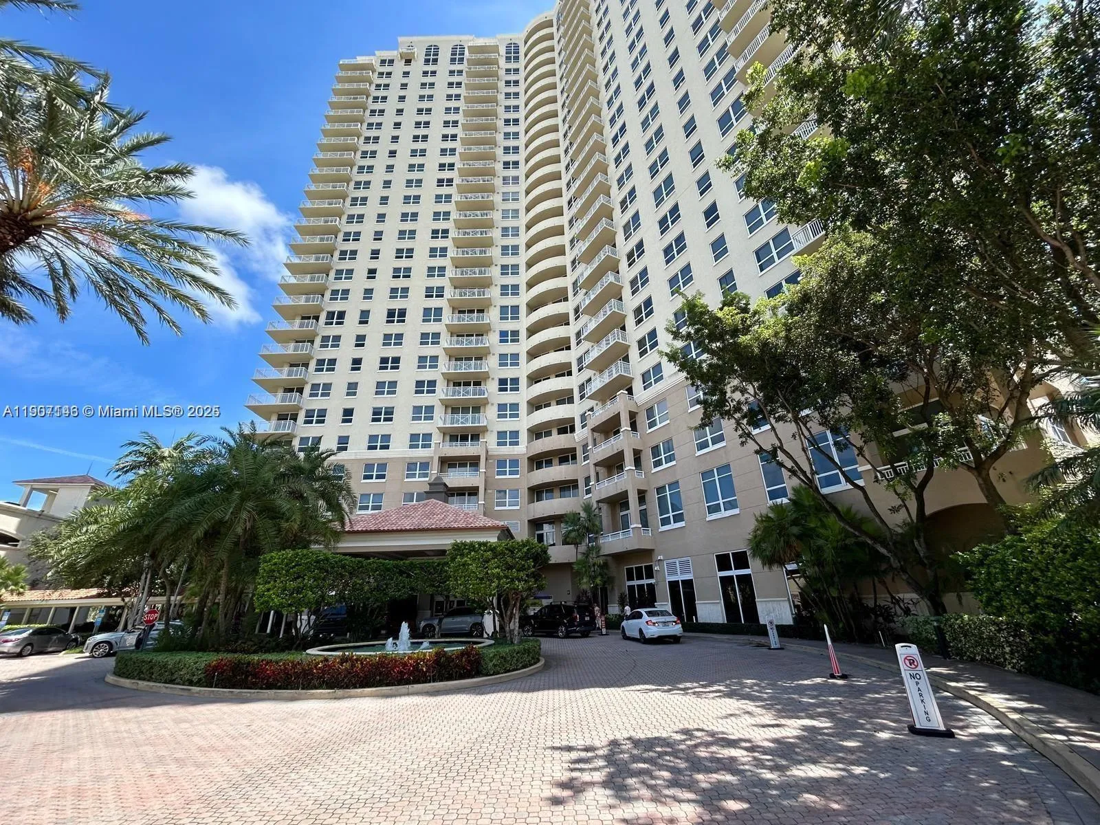 19501 W Country Club Dr 1405, Aventura, Florida 33, Aventura, Florida 33180, 2 Bedrooms Bedrooms, ,2 BathroomsBathrooms,Residential Lease,For Rent,19501 W Country Club Dr 1405, Aventura, Florida 33,A11907146