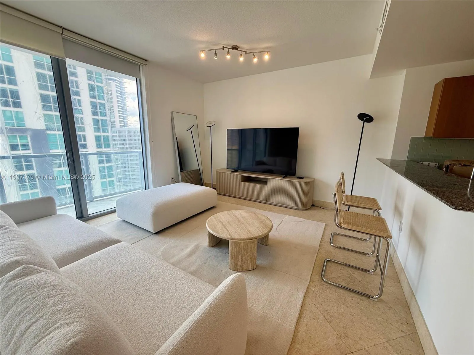1050 Brickell Ave 2212, Miami, Florida 33131, Miami, Florida 33131, ,1 BathroomBathrooms,Residential Lease,For Rent,1050 Brickell Ave 2212, Miami, Florida 33131,A11907479