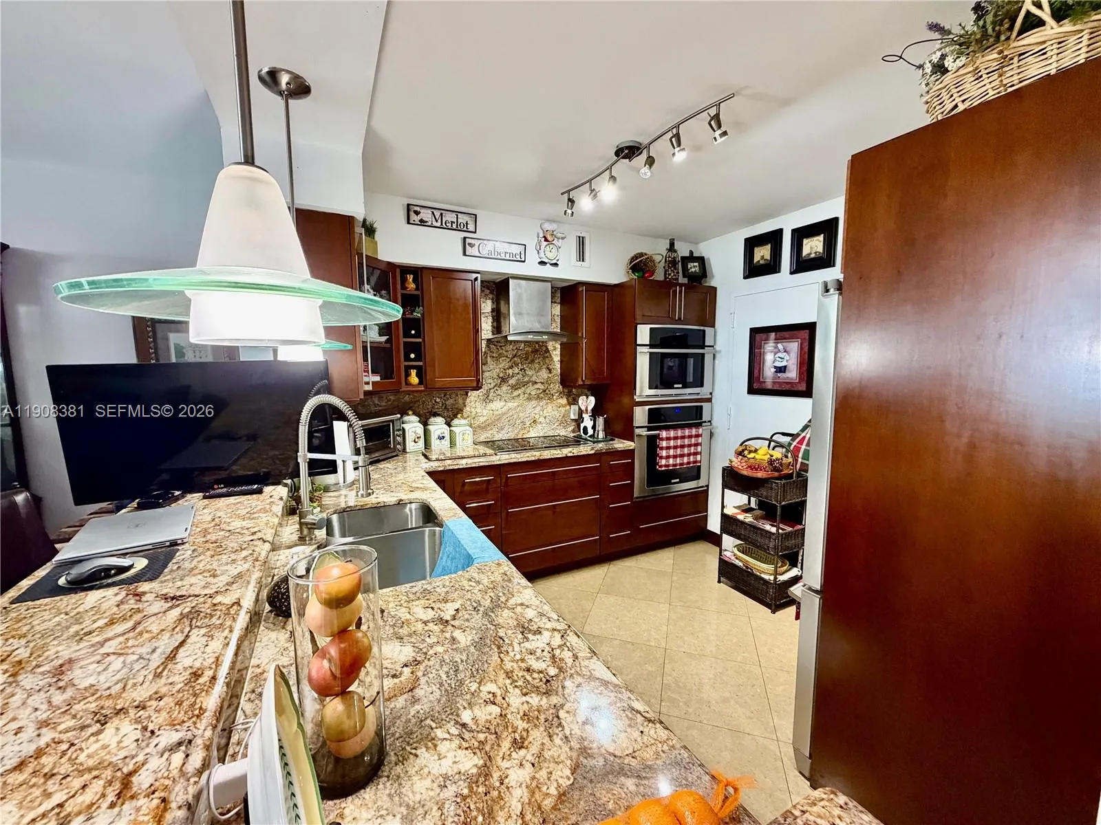 5700 Collins Ave 14m, Miami Beach, Florida 33140, Miami Beach, Florida 33140, 1 Bedroom Bedrooms, ,1 BathroomBathrooms,Residential,For Sale,5700 Collins Ave 14m, Miami Beach, Florida 33140,A11908381