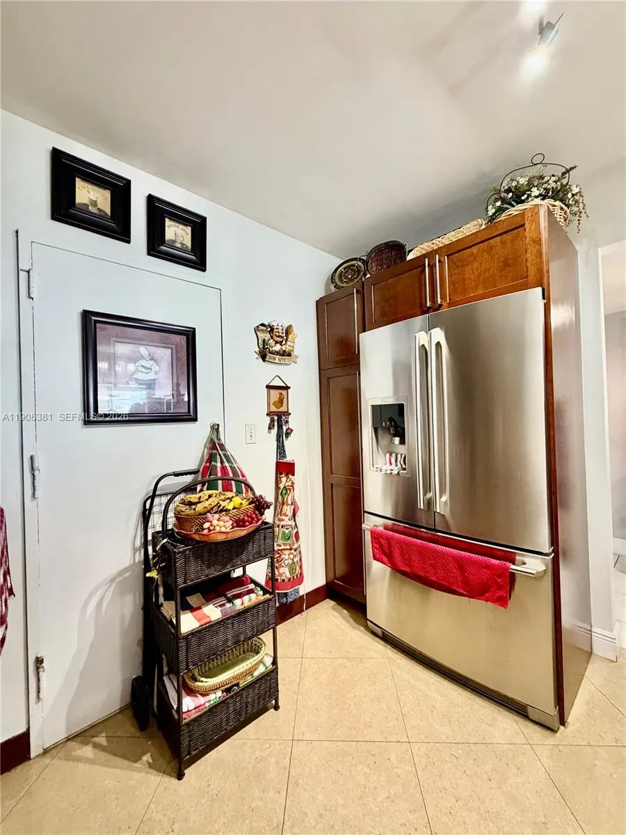 5700 Collins Ave 14m, Miami Beach, Florida 33140, Miami Beach, Florida 33140, 1 Bedroom Bedrooms, ,1 BathroomBathrooms,Residential,For Sale,5700 Collins Ave 14m, Miami Beach, Florida 33140,A11908381