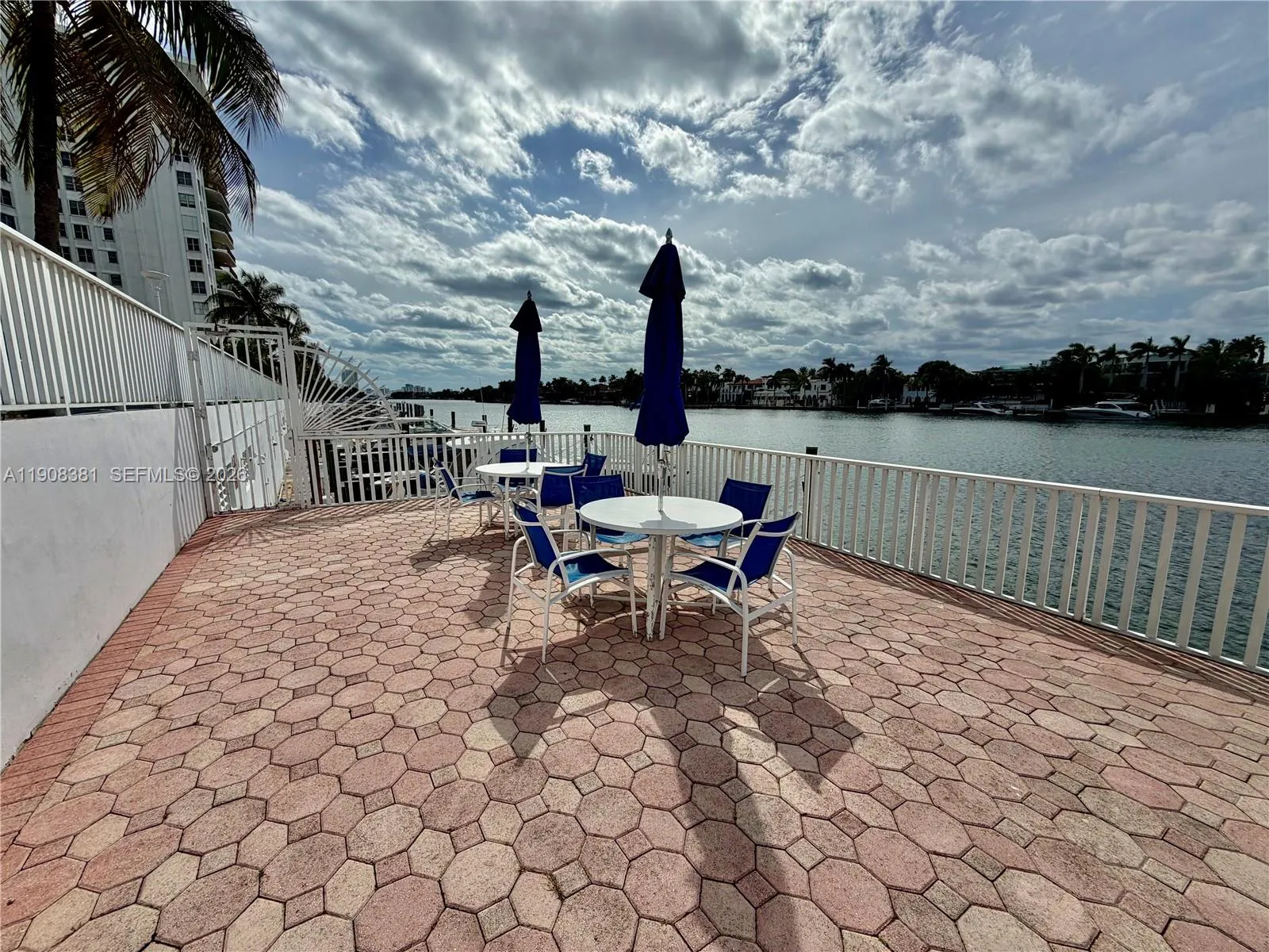 5700 Collins Ave 14m, Miami Beach, Florida 33140, Miami Beach, Florida 33140, 1 Bedroom Bedrooms, ,1 BathroomBathrooms,Residential,For Sale,5700 Collins Ave 14m, Miami Beach, Florida 33140,A11908381