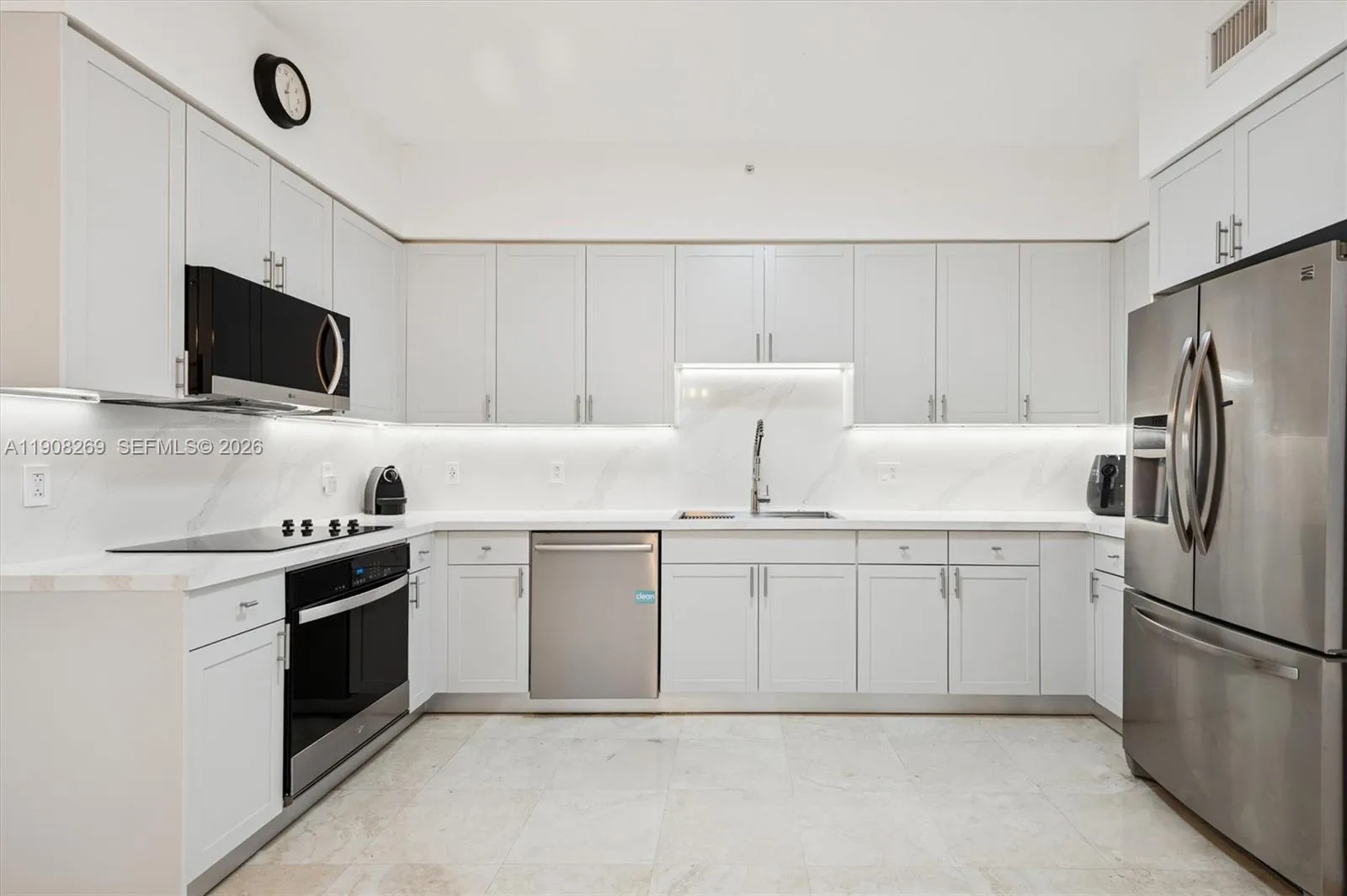 717 Crandon Blvd 507, Key Biscayne, Florida 33149, Key Biscayne, Florida 33149, 2 Bedrooms Bedrooms, ,2 BathroomsBathrooms,Residential,For Sale,717 Crandon Blvd 507, Key Biscayne, Florida 33149,A11908269