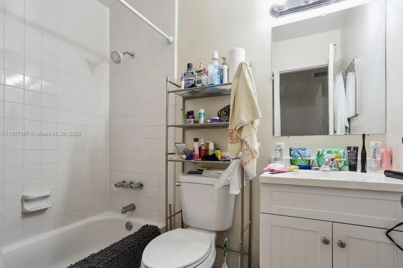 231 Sw 8th Ct, Pompano Beach, Florida 33060, Pompano Beach, Florida 33060, ,Residential Income,For Sale,231 Sw 8th Ct, Pompano Beach, Florida 33060,A11907387