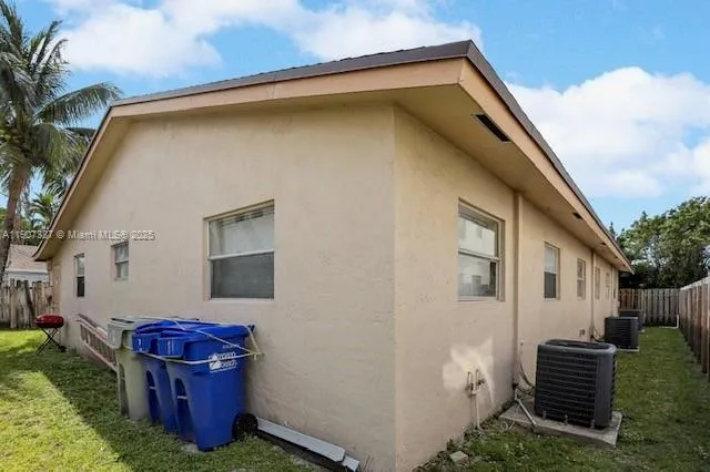 231 Sw 8th Ct, Pompano Beach, Florida 33060, Pompano Beach, Florida 33060, ,Residential Income,For Sale,231 Sw 8th Ct, Pompano Beach, Florida 33060,A11907387