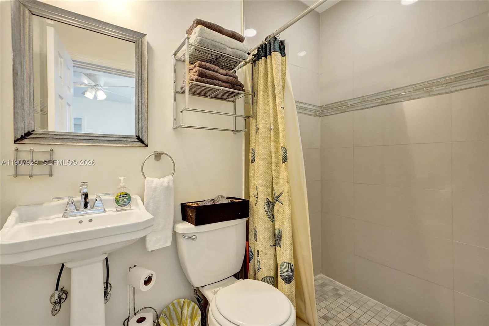 322 Oklahoma St, Hollywood, Florida 33019, Hollywood, Florida 33019, ,Residential Income,For Sale,322 Oklahoma St, Hollywood, Florida 33019,A11907929