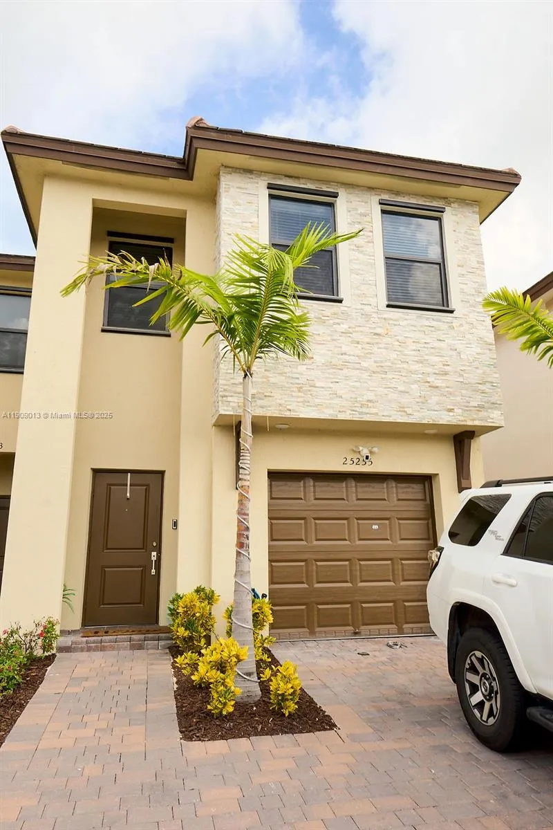 25255 Sw 107th Ct, Homestead, Florida 33032, Homestead, Florida 33032, 4 Bedrooms Bedrooms, ,3 BathroomsBathrooms,Residential,For Sale,25255 Sw 107th Ct, Homestead, Florida 33032,A11909013
