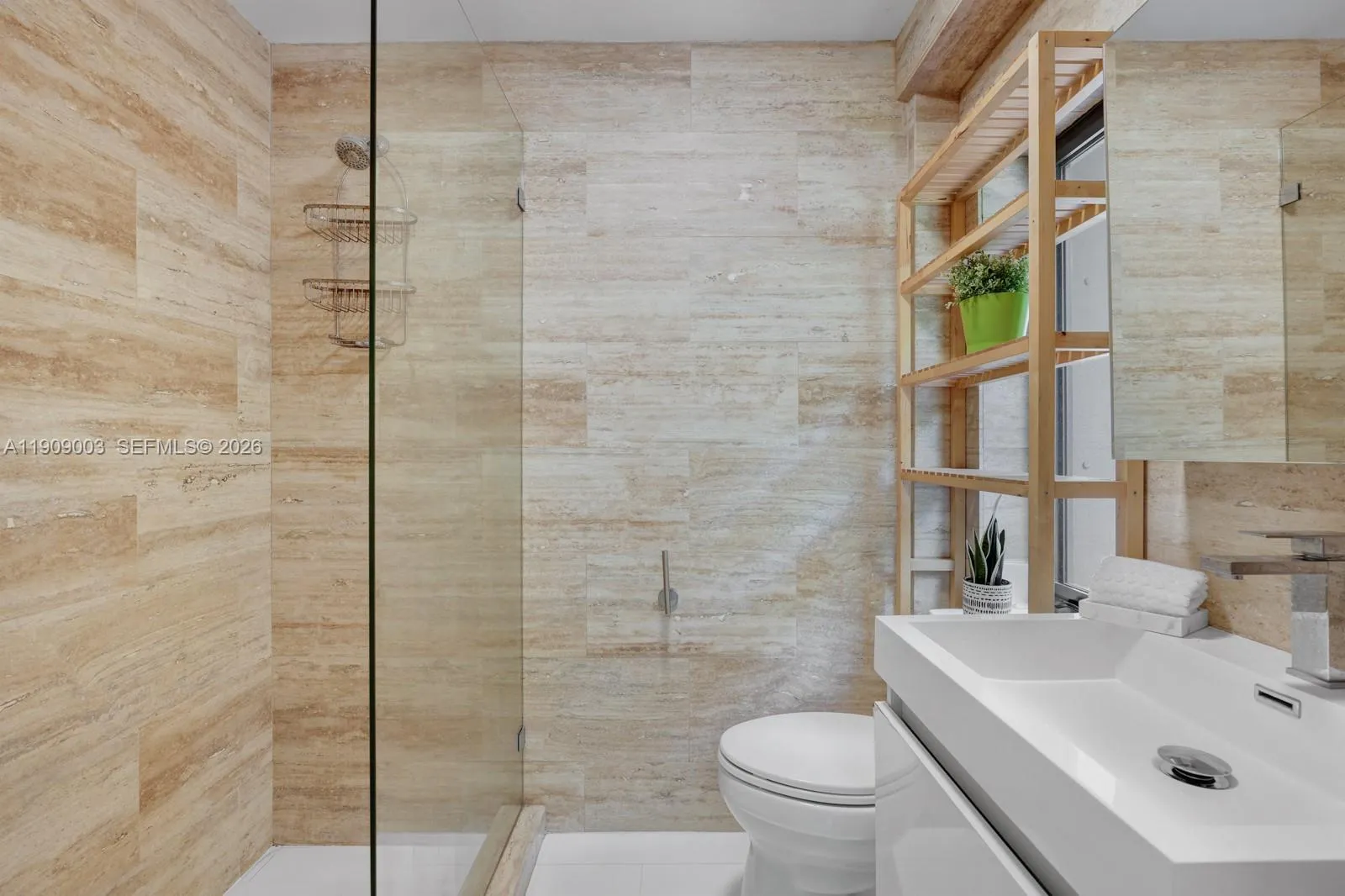 575 Hibiscus Ln, Miami, Florida 33137, Miami, Florida 33137, 5 Bedrooms Bedrooms, ,5 BathroomsBathrooms,Residential,For Sale,575 Hibiscus Ln, Miami, Florida 33137,A11909003