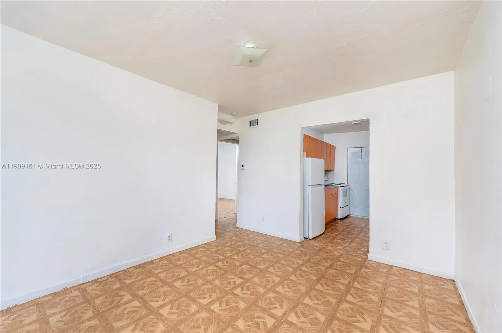 10015 Sw 170th Ter, Miami, Florida 33157, Miami, Florida 33157, ,Residential Income,For Sale,10015 Sw 170th Ter, Miami, Florida 33157,A11909161
