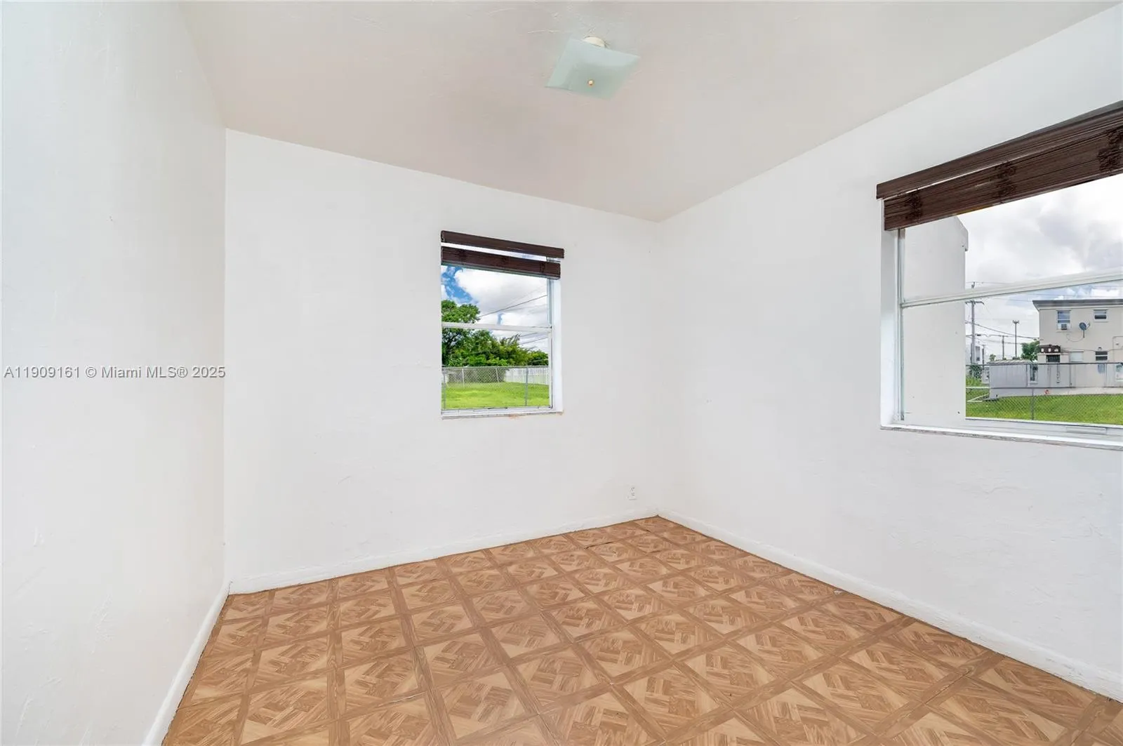 10015 Sw 170th Ter, Miami, Florida 33157, Miami, Florida 33157, ,Residential Income,For Sale,10015 Sw 170th Ter, Miami, Florida 33157,A11909161