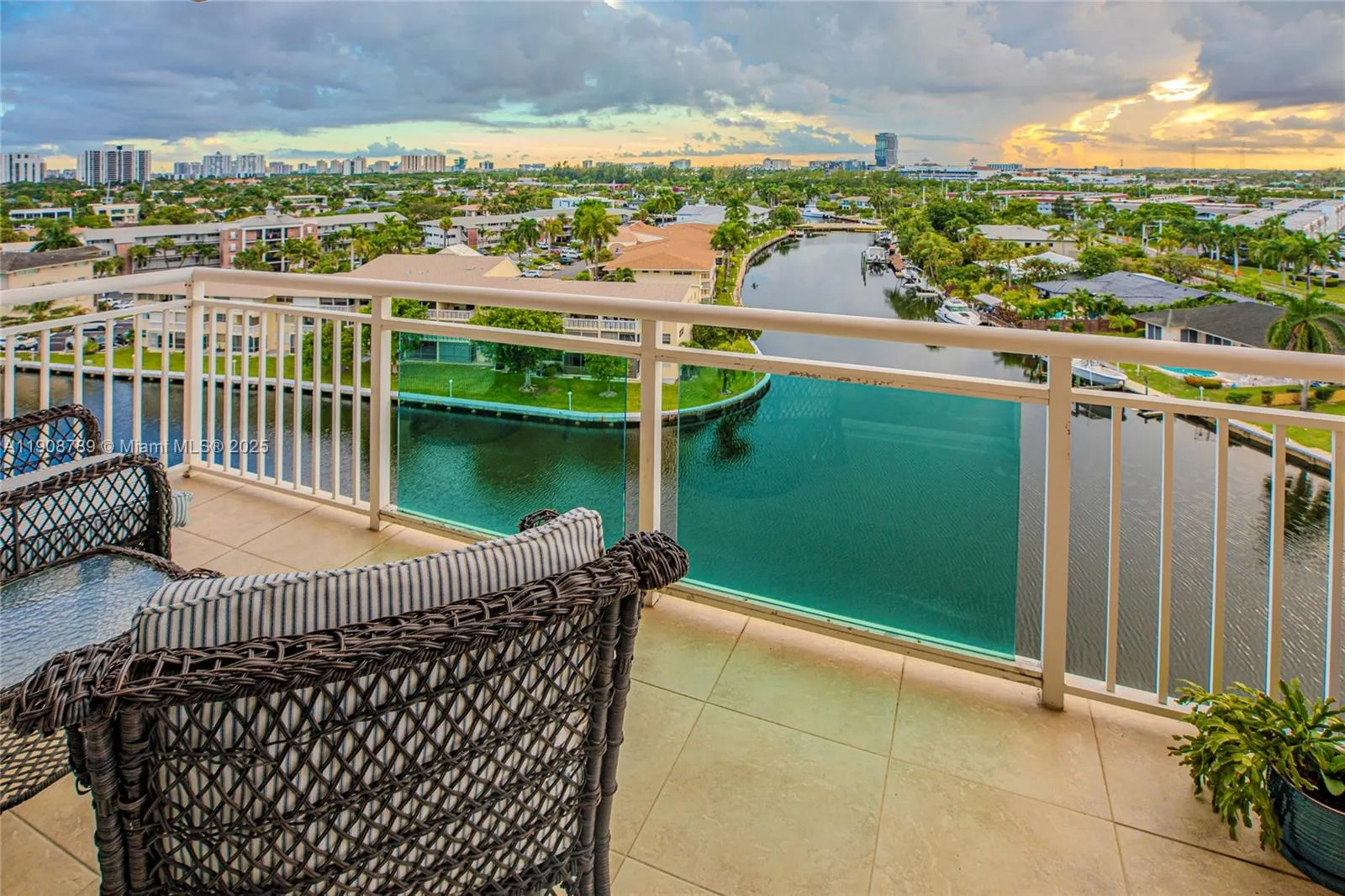 437 Golden Isles Dr 9b-c, Hallandale Beach, Florid, Hallandale Beach, Florida 33009, 4 Bedrooms Bedrooms, ,2 BathroomsBathrooms,Residential,For Sale,437 Golden Isles Dr 9b-c, Hallandale Beach, Florid,A11908789