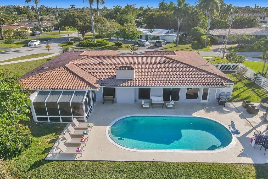 1109 Se 12th St, Deerfield Beach, Florida 33441, Deerfield Beach, Florida 33441, 5 Bedrooms Bedrooms, ,3 BathroomsBathrooms,Residential,For Sale,1109 Se 12th St, Deerfield Beach, Florida 33441,A11909177