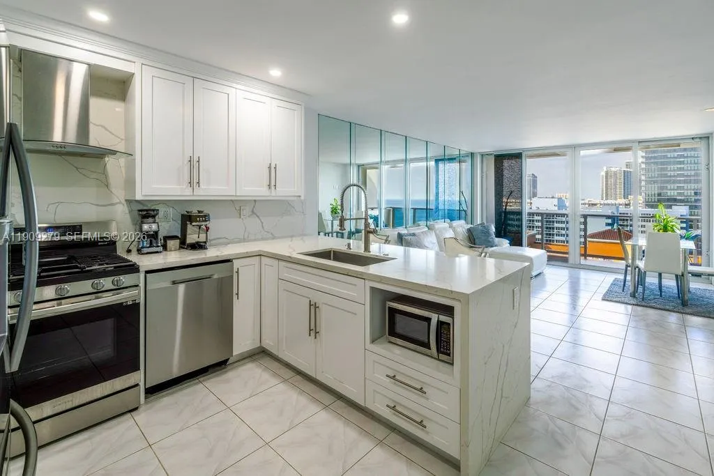 3140 S Ocean Dr Ph7, Hallandale Beach, Florida 330, Hallandale Beach, Florida 33009, 1 Bedroom Bedrooms, ,2 BathroomsBathrooms,Residential,For Sale,3140 S Ocean Dr Ph7, Hallandale Beach, Florida 330,A11909279