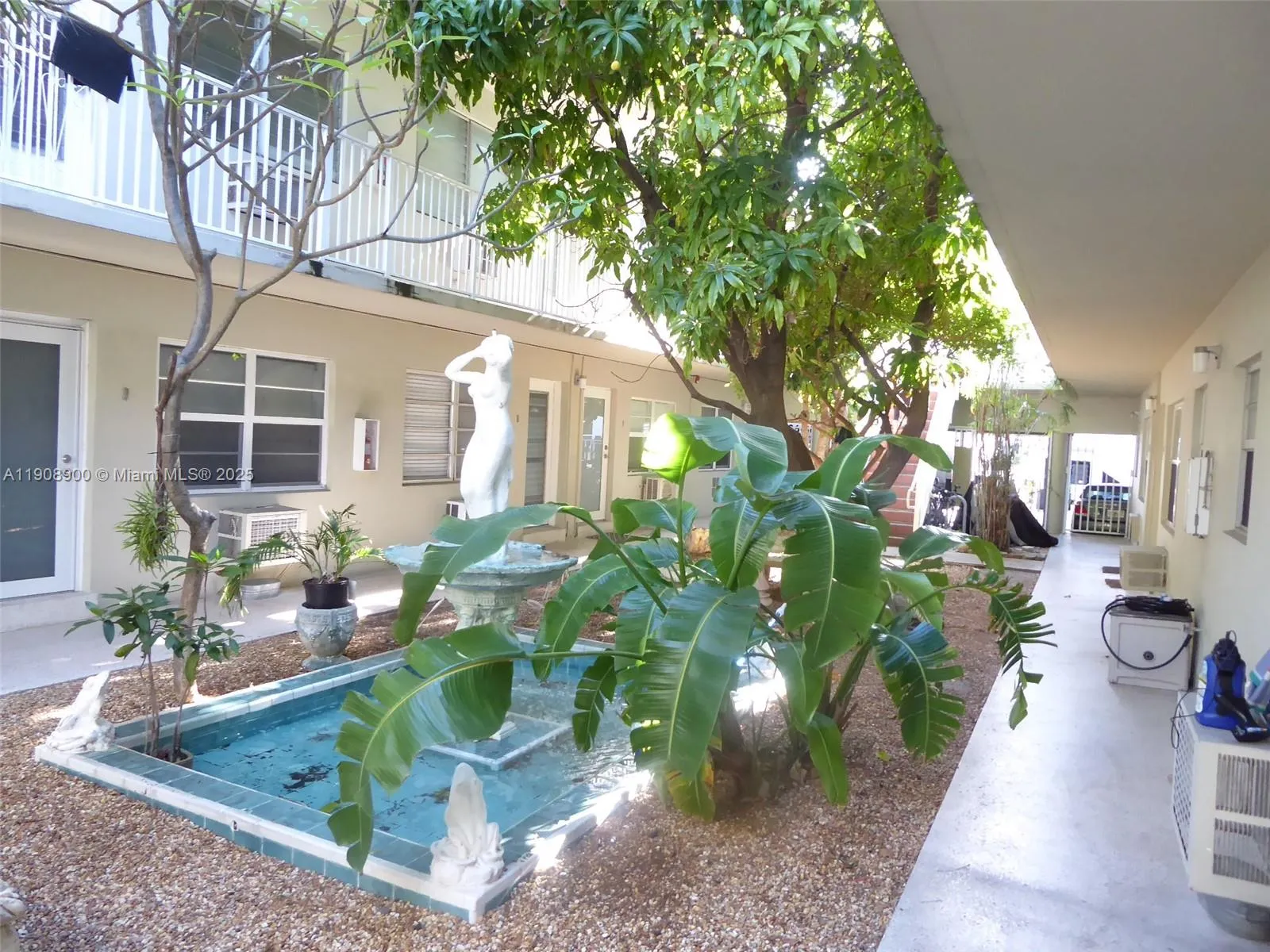 101 Collins Ave 2, Miami Beach, Florida 33139, Miami Beach, Florida 33139, 1 Bedroom Bedrooms, ,1 BathroomBathrooms,Residential,For Sale,101 Collins Ave 2, Miami Beach, Florida 33139,A11908900