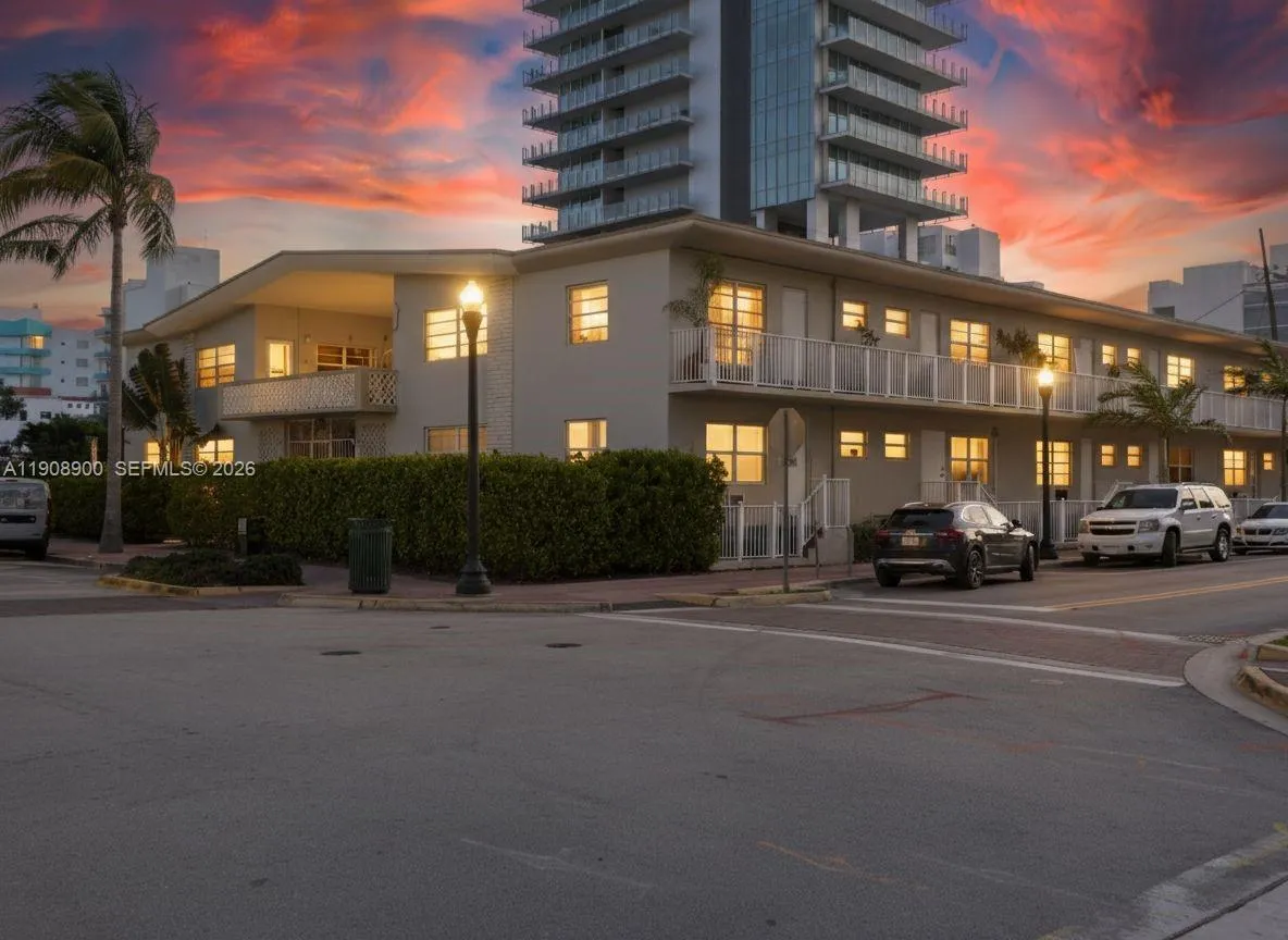 101 Collins Ave 2, Miami Beach, Florida 33139, Miami Beach, Florida 33139, 1 Bedroom Bedrooms, ,1 BathroomBathrooms,Residential,For Sale,101 Collins Ave 2, Miami Beach, Florida 33139,A11908900