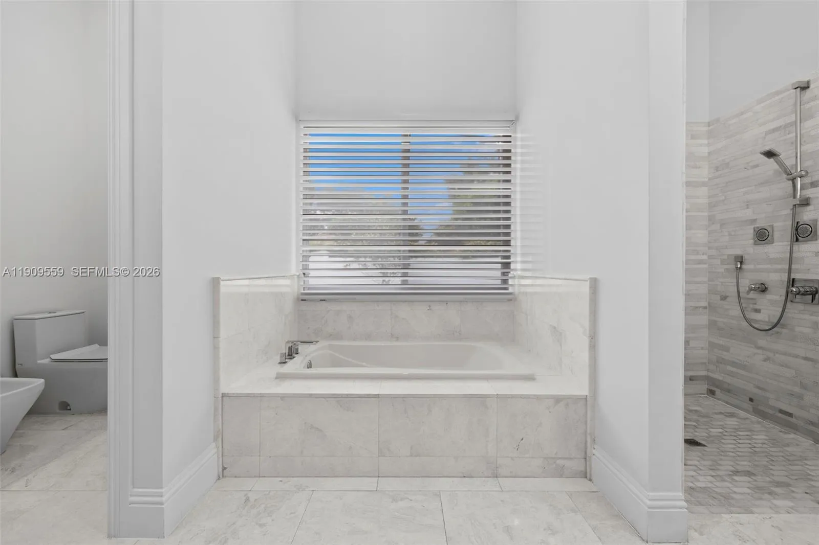 9580 Sw 101st Ter, Miami, Florida 33176, Miami, Florida 33176, 6 Bedrooms Bedrooms, ,6 BathroomsBathrooms,Residential Lease,For Rent,9580 Sw 101st Ter, Miami, Florida 33176,A11909559