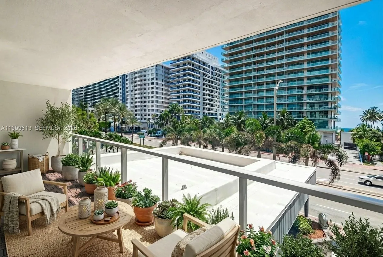 5750 Collins Ave 3j, Miami Beach, Florida 33140, Miami Beach, Florida 33140, 2 Bedrooms Bedrooms, ,2 BathroomsBathrooms,Residential,For Sale,5750 Collins Ave 3j, Miami Beach, Florida 33140,A11909613