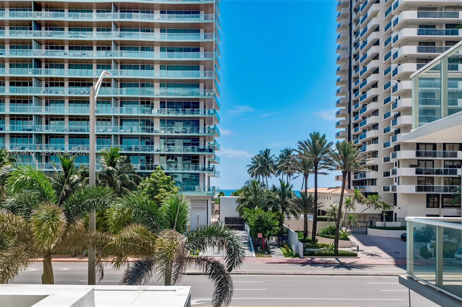 5750 Collins Ave 3j, Miami Beach, Florida 33140, Miami Beach, Florida 33140, 2 Bedrooms Bedrooms, ,2 BathroomsBathrooms,Residential,For Sale,5750 Collins Ave 3j, Miami Beach, Florida 33140,A11909613