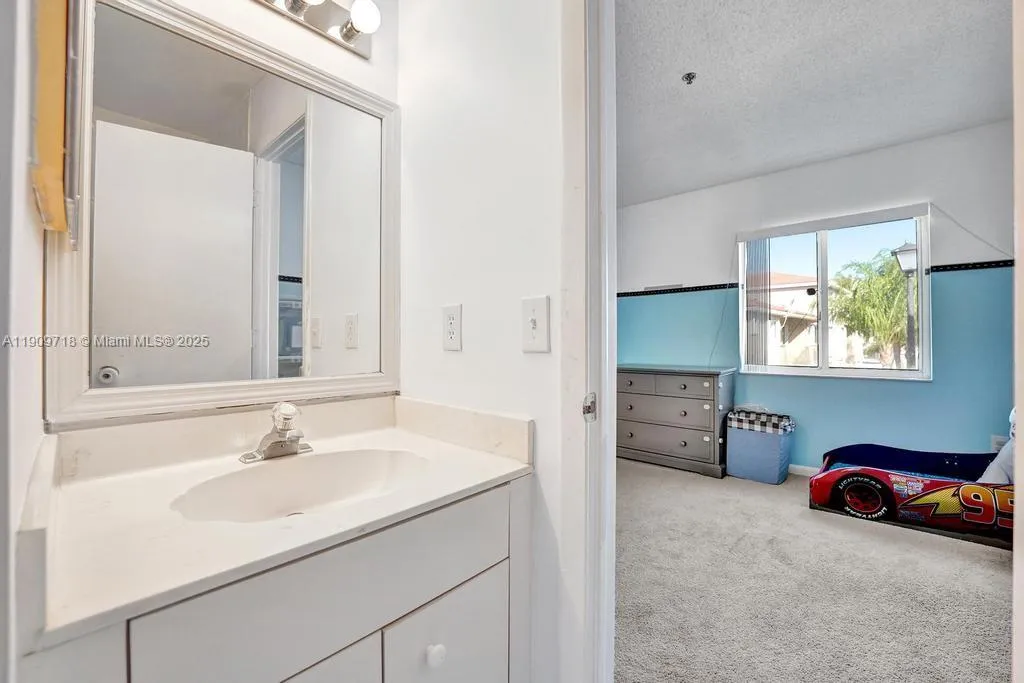 174 Riviera Cir 27-4, Weston, Florida 33326, Weston, Florida 33326, 2 Bedrooms Bedrooms, ,2 BathroomsBathrooms,Residential,For Sale,174 Riviera Cir 27-4, Weston, Florida 33326,A11909718