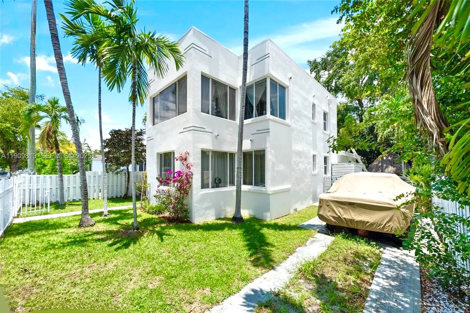 555 Ne 70th St, Miami, Florida 33138, Miami, Florida 33138, ,Residential Income,For Sale,555 Ne 70th St, Miami, Florida 33138,A11909813