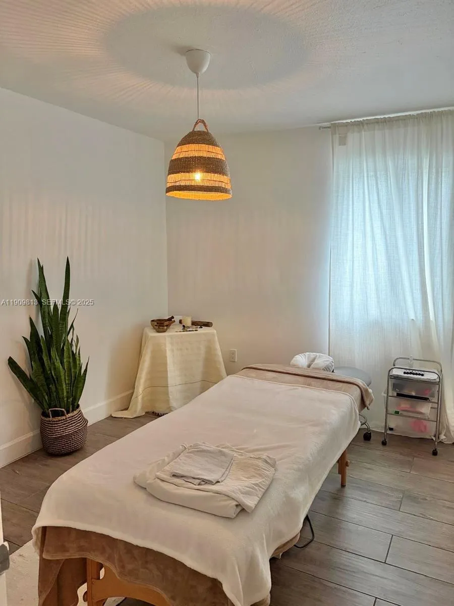 555 Ne 70th St, Miami, Florida 33138, Miami, Florida 33138, ,Residential Income,For Sale,555 Ne 70th St, Miami, Florida 33138,A11909813