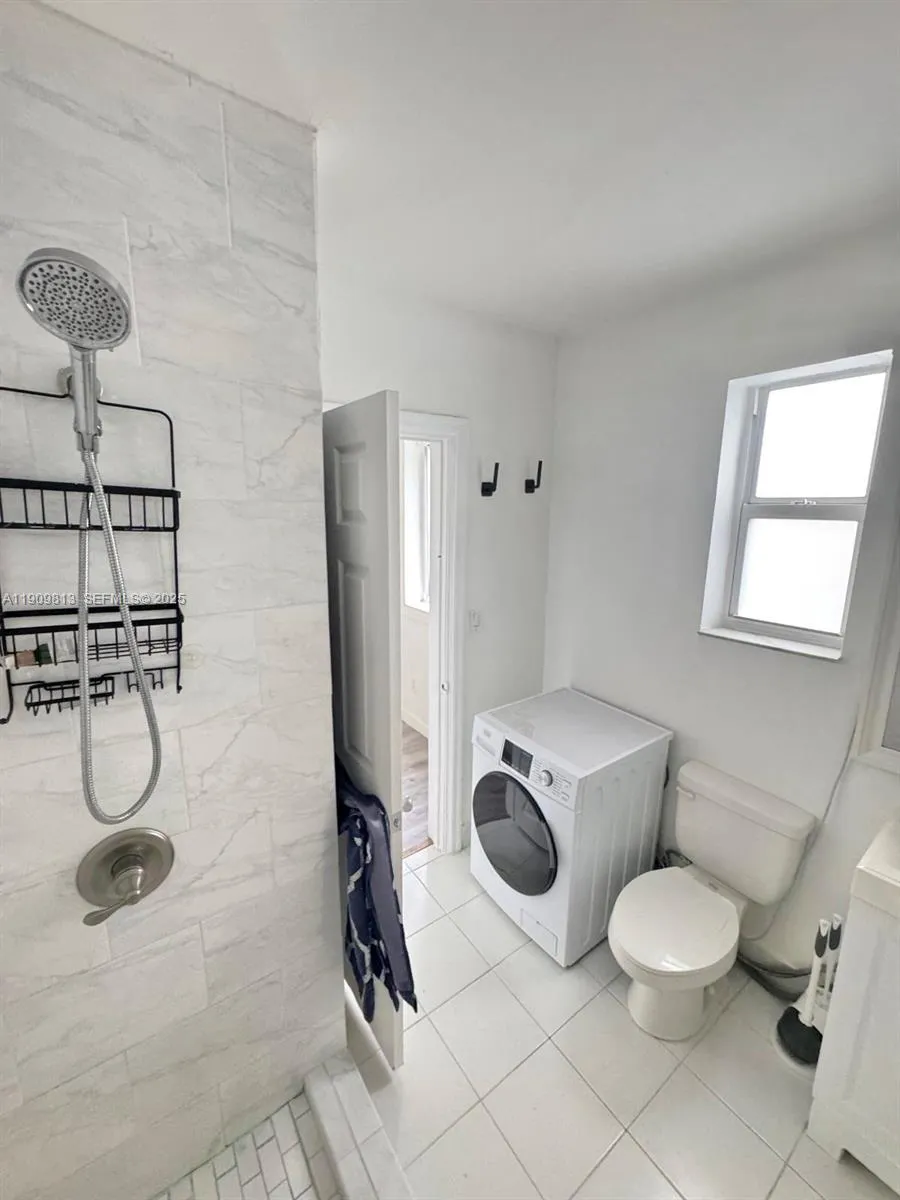 555 Ne 70th St, Miami, Florida 33138, Miami, Florida 33138, ,Residential Income,For Sale,555 Ne 70th St, Miami, Florida 33138,A11909813