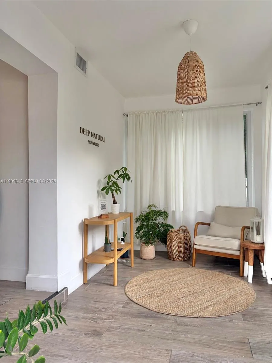 555 Ne 70th St, Miami, Florida 33138, Miami, Florida 33138, ,Residential Income,For Sale,555 Ne 70th St, Miami, Florida 33138,A11909813